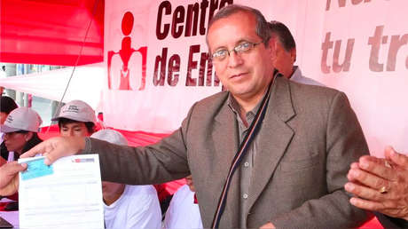 Hermano de Boluarte enfrenta nuevo escándalo: difunden fotos con "amigos" que tienen puestos en el Gobierno