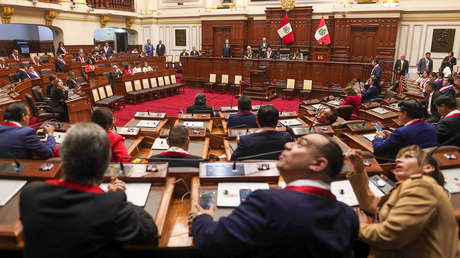 Comisión del Congreso peruano aprueba informe que recomienda destituir a la Junta de Justicia