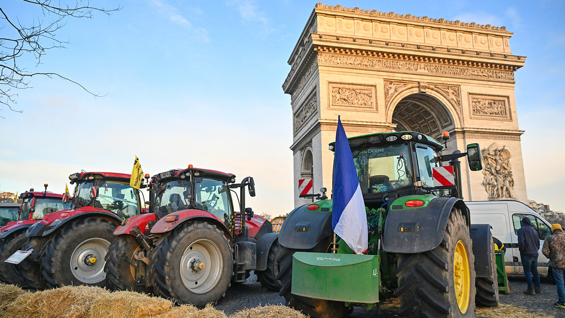 Francia detiene a 66 personas en una manifestación sorpresa de agricultores en París