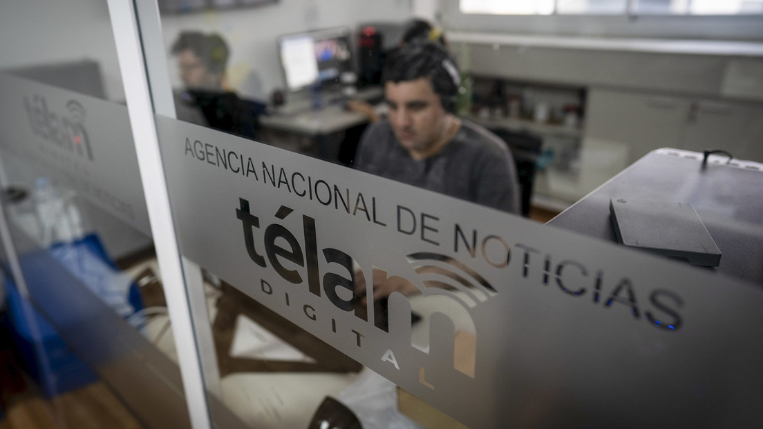 Gobierno de Milei valla el edificio de Télam, suspende al personal y da de baja el sitio web