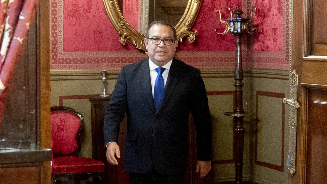 El primer ministro de Perú, investigado por un escándalo de corrupción
