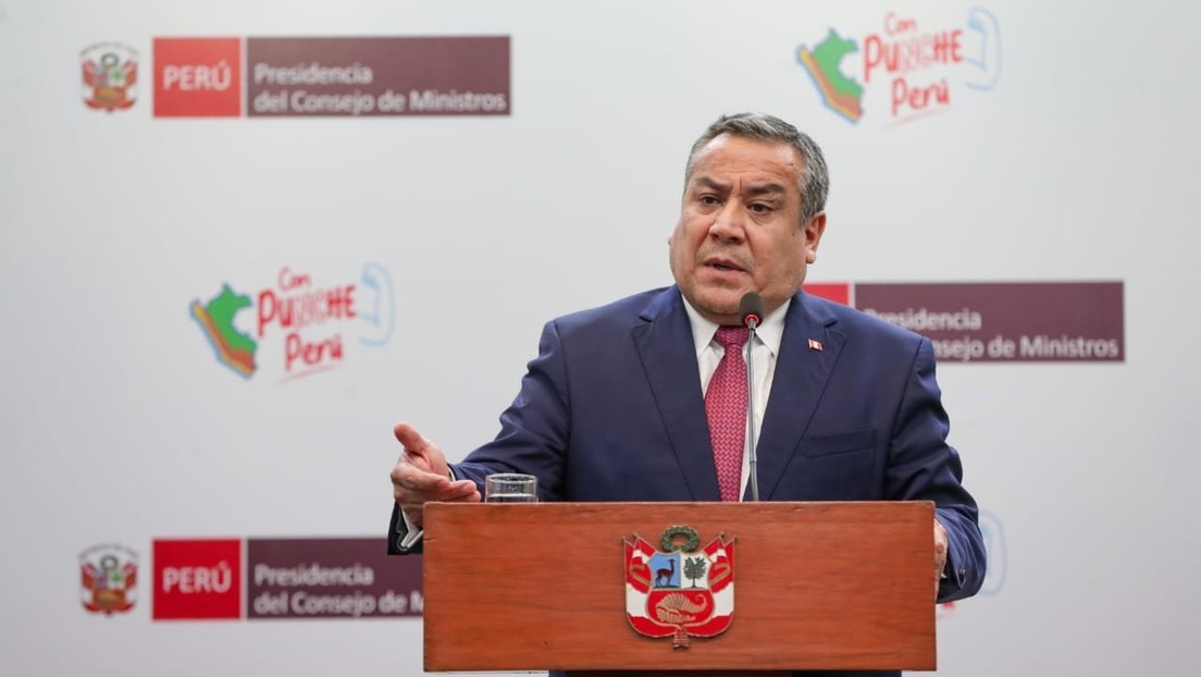 Defensor de la "causa de la libertad" y detractor de protestas: el perfil del nuevo premier de Perú