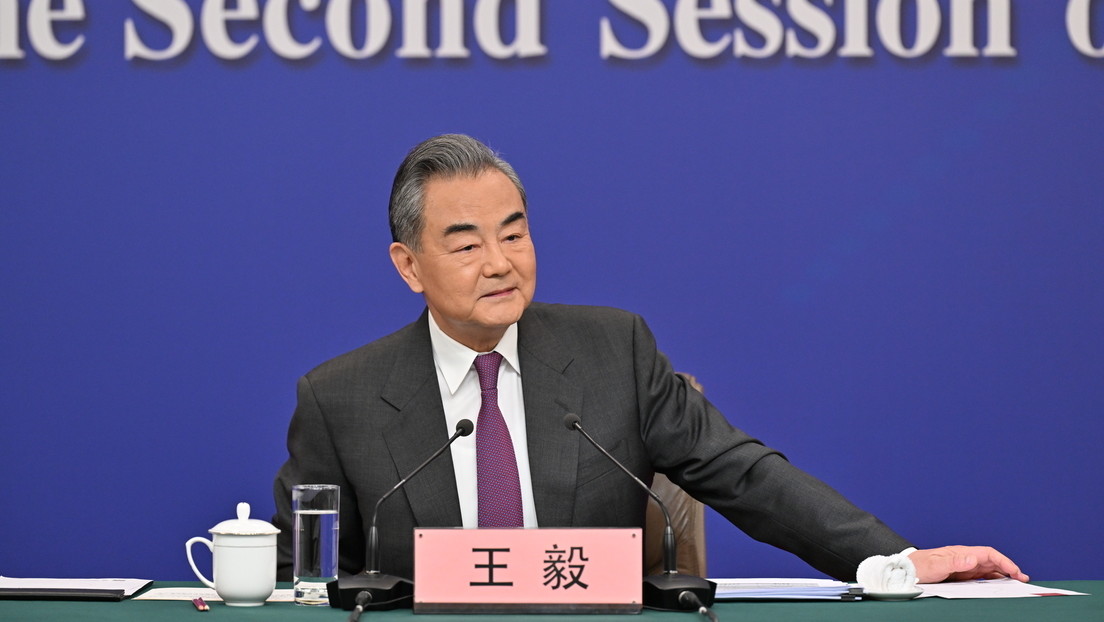 Wang Yi: "China y Rusia representan un nuevo ejemplo de cooperación, completamente diferente al de la Guerra Fría"