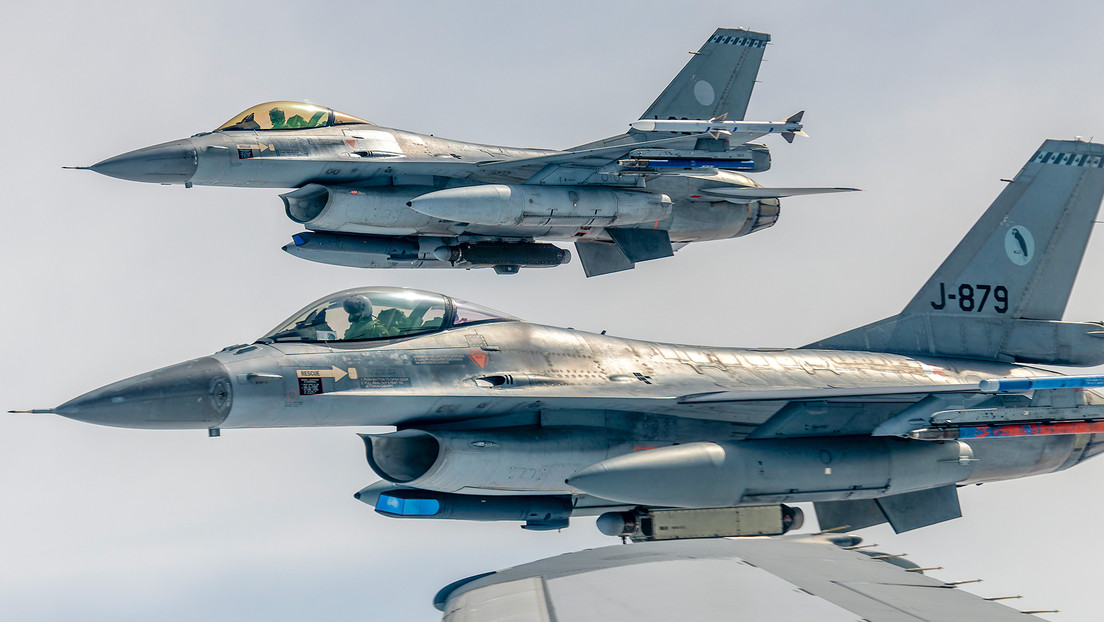 NYT: Ucrania recibirá en primavera solo 6 de los 45 cazas F-16 prometidos