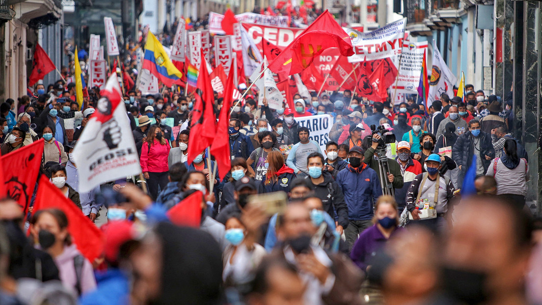Los ecuatorianos toman las calles en contra de las reformas de Noboa