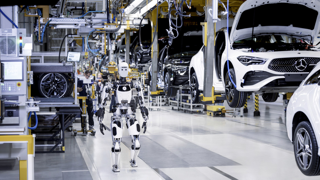 Mercedes 'contratará' a robots humanoides para sus fábricas