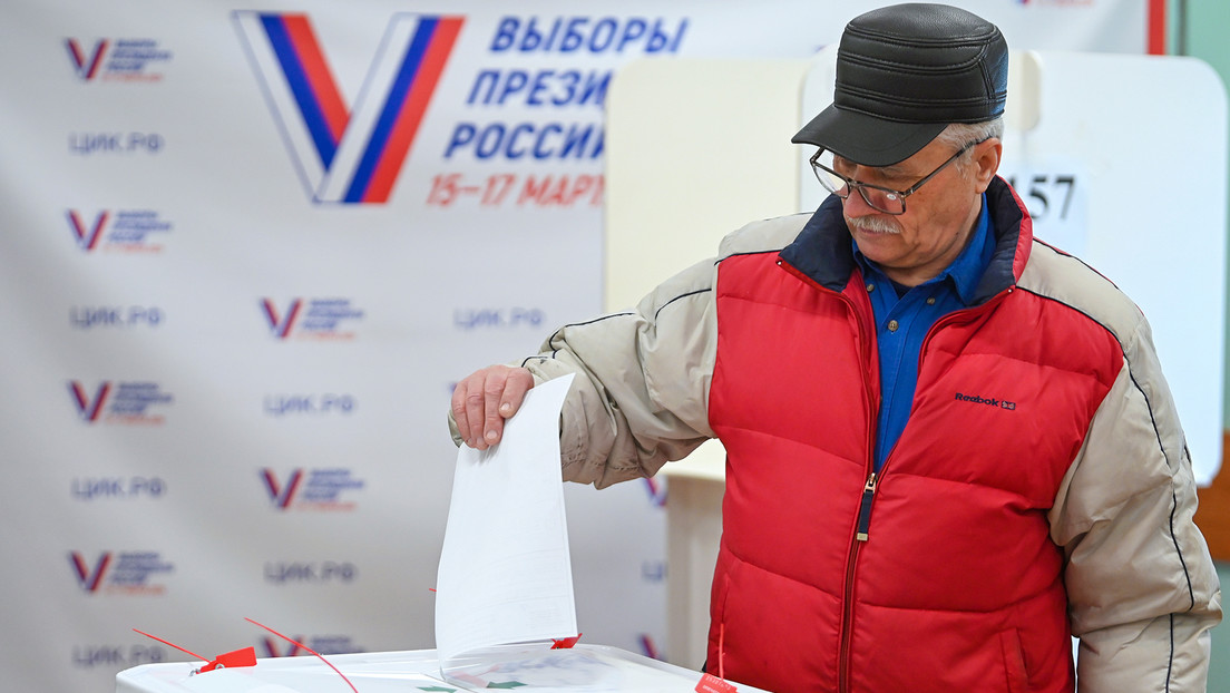 Así se vota en los colegios electorales de Moscú para las presidenciales rusas