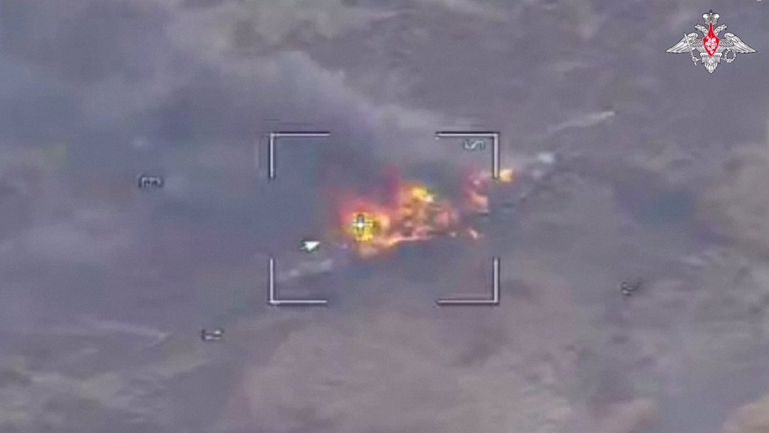 VIDEO: Un helicóptero ucraniano arde tras ser derribado por fuerzas rusas