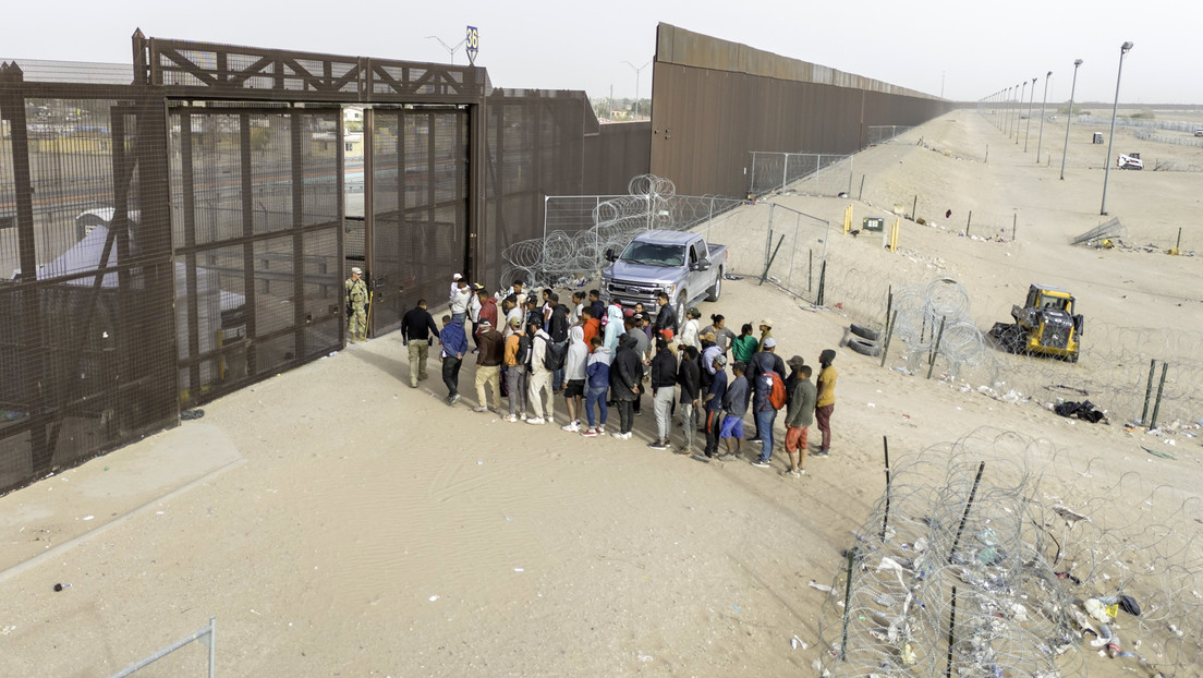 Inmigrantes ilegales pueden llevar armas en EE.UU., según una juez
