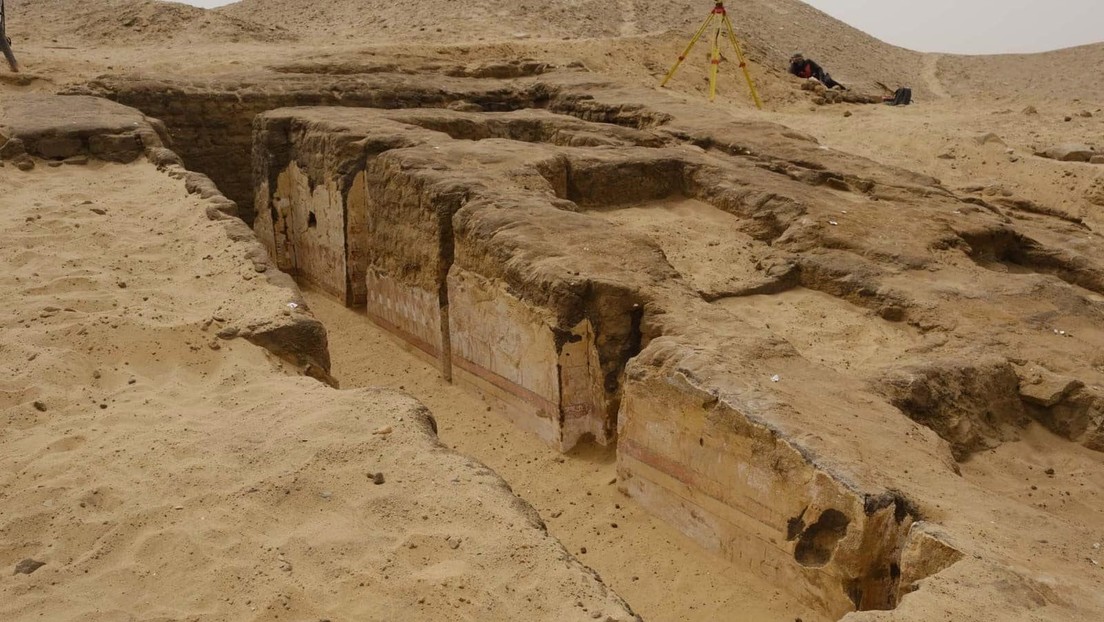Desentierran tumba egipcia con escenas de la vida cotidiana de hace más de cuatro milenios
