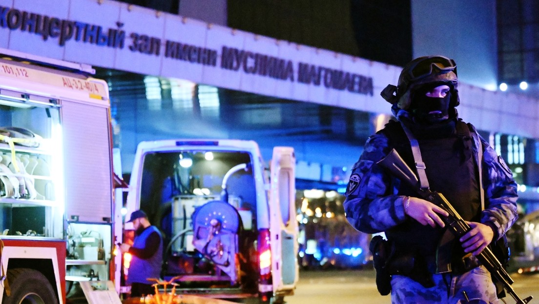 PRIMER VIDEO del interior de la sala de conciertos de Moscú tras el atentado terrorista