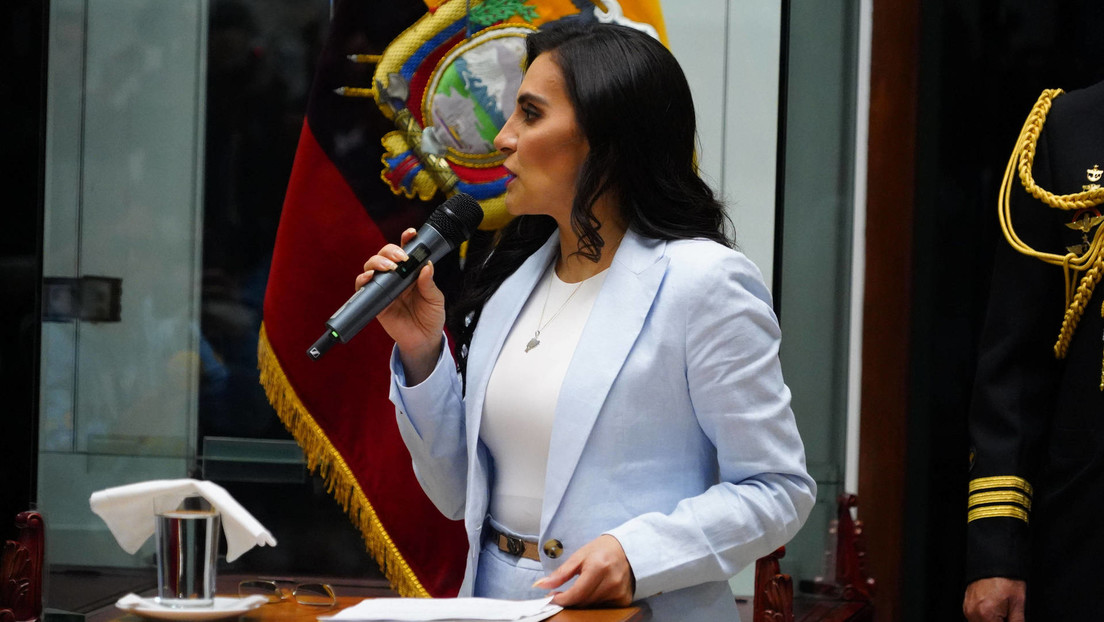 "Quieren quitarme del medio": Vicepresidenta de Ecuador se pronuncia tras la detención de su hijo