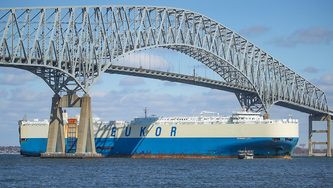 EE.UU.: Colapsa un puente en Baltimore tras colisionar un barco (VIDEO)
