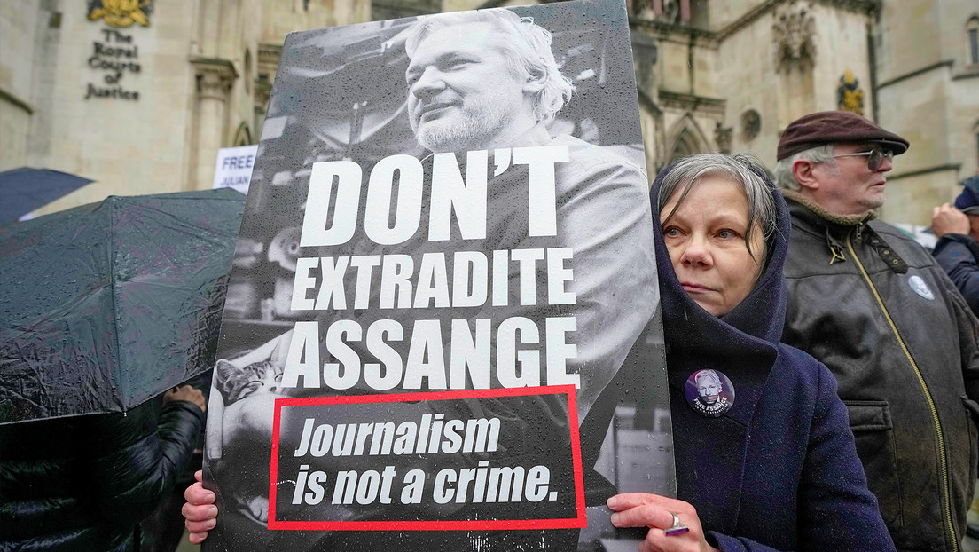 Permiten a Assange seguir luchando contra su extradición a EE.UU.