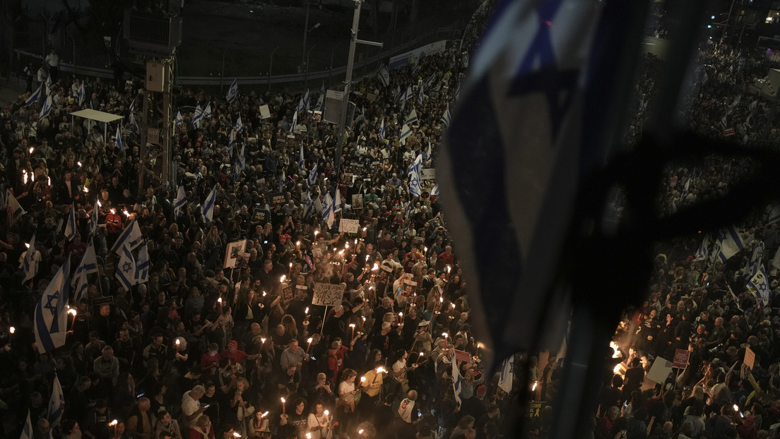 Manifestantes a favor de un acuerdo con Hamás chocan con la Policía en Israel