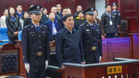 Condenan a cadena perpetua al exjefe de la Asociación China de Fútbol