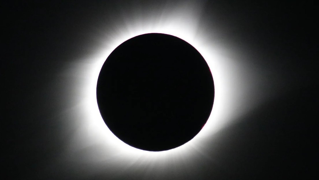 Un eclipse solar total pronto cruzará México y otros países, ¿cuándo y