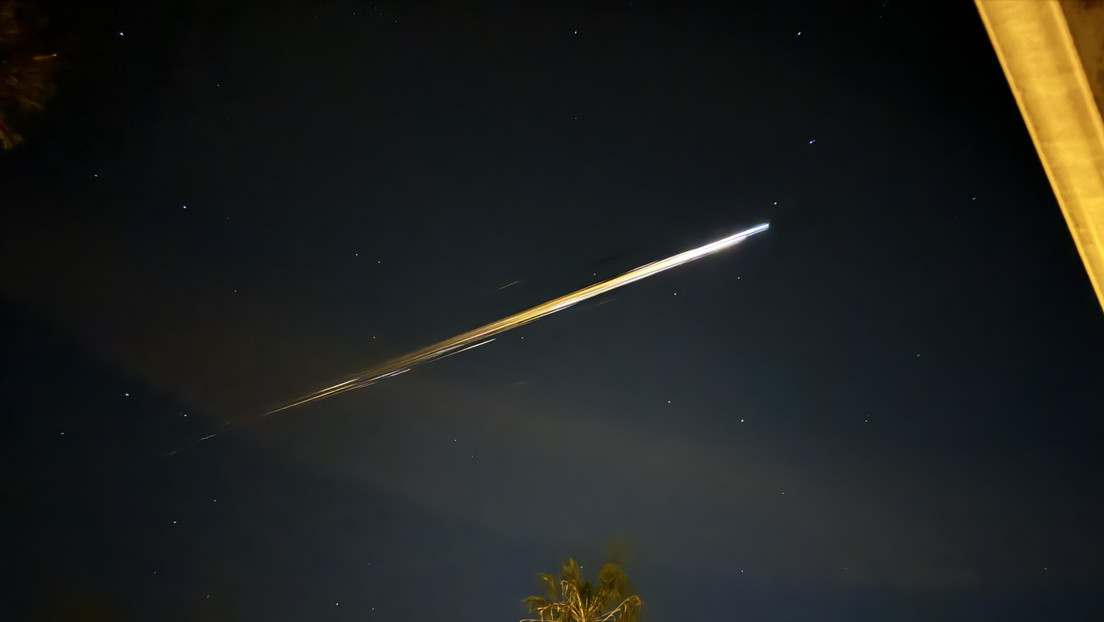 Extrañas luces en el cielo confunden a los habitantes de California (VIDEO)