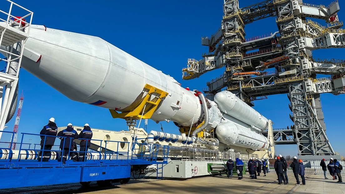 VIDEO: El cohete pesado ruso Angará-A5 es trasladado a la plataforma de despegue