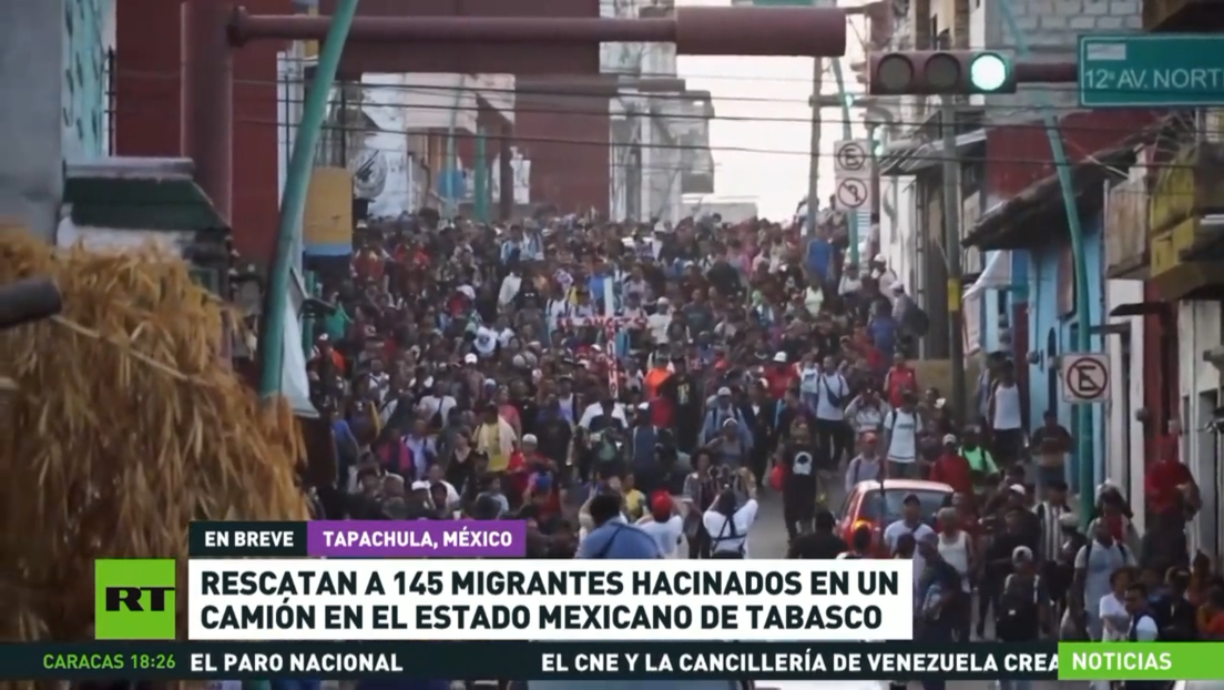 Rescatan a 145 migrantes hacinados en un camión en el estado mexicano de Tabasco