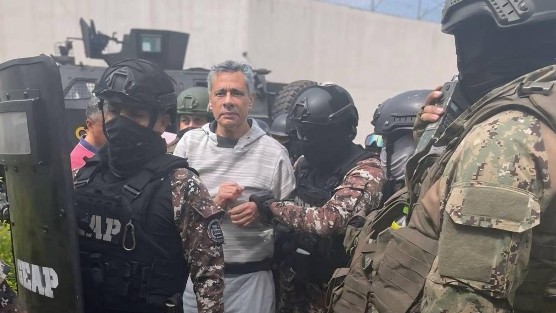 Jorge Glas llega a la cárcel de máxima seguridad 'La Roca'