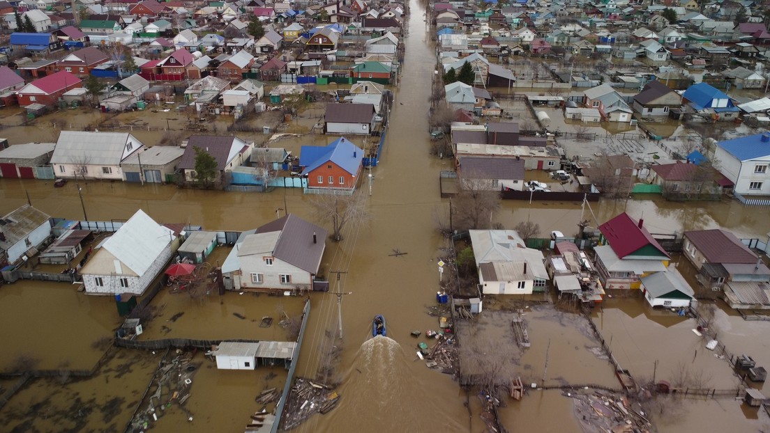 Ciudad rusa inundada: miles de casas afectadas, operación de rescate y estado de emergencia