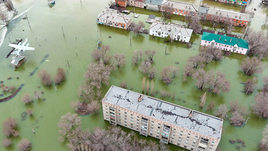 Vista aérea de la inundada ciudad rusa de Orsk (VIDEO)