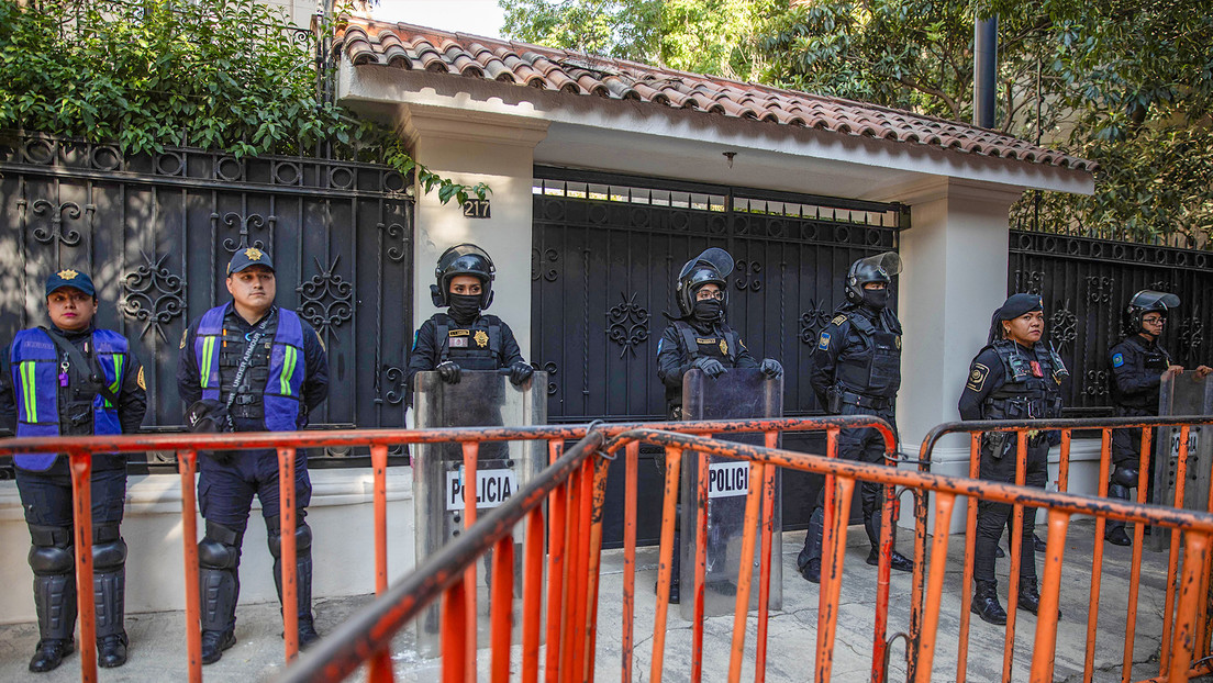 EE.UU. sube de tono por el asalto a la Embajada mexicana
