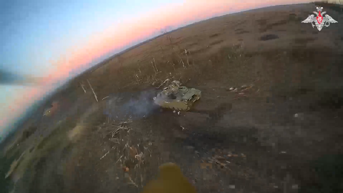 VIDEO: Un dron suicida ruso impacta un blindado Bradley
