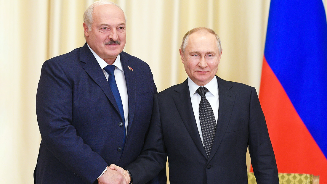Putin se reúne con Lukashenko