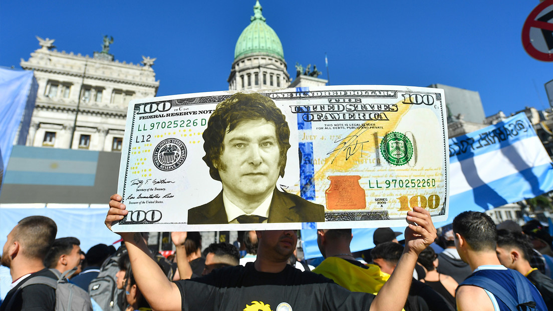 Los salarios en Argentina pierden casi 24 % de su poder de compra en cuatro meses