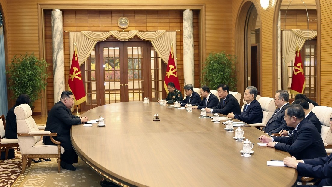 Kim Jong-un se reúne con dirigente chino de alto rango por primera vez desde 2020