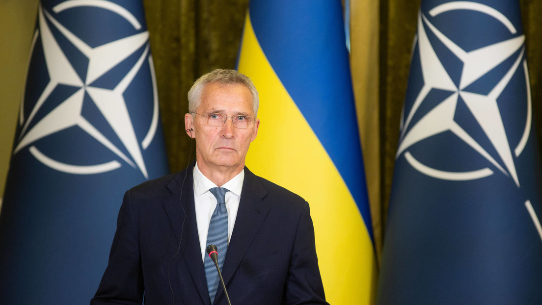 Stoltenberg: "La OTAN tiene gente con uniforme militar en Ucrania"