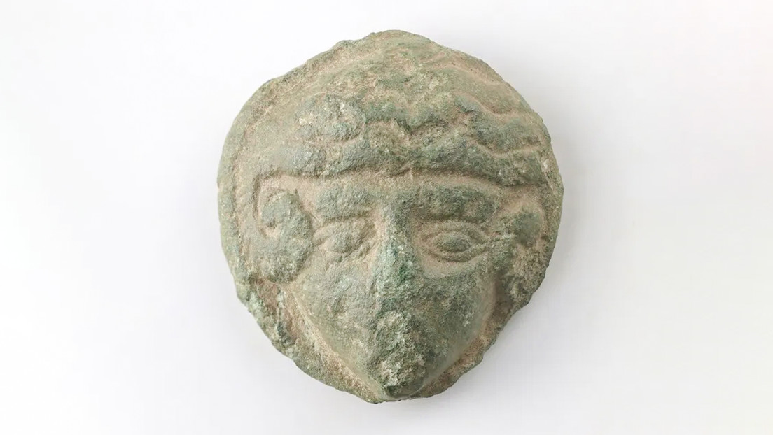 Arqueólogos amateur hallan un mini retrato de Alejandro Magno de hace 1.800 años