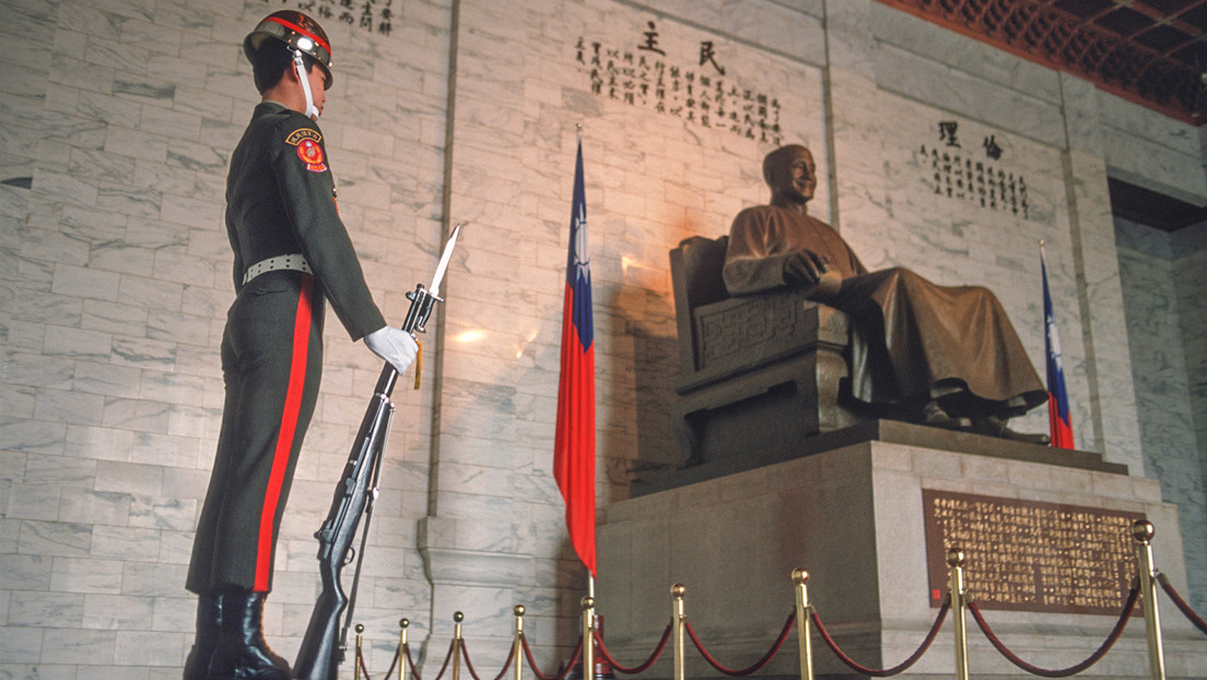 Taiwán planea derribar todas las estatuas de su líder vencido por la Revolución Comunista