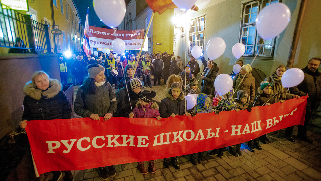 Letonia prohibirá que se enseñe ruso en las escuelas