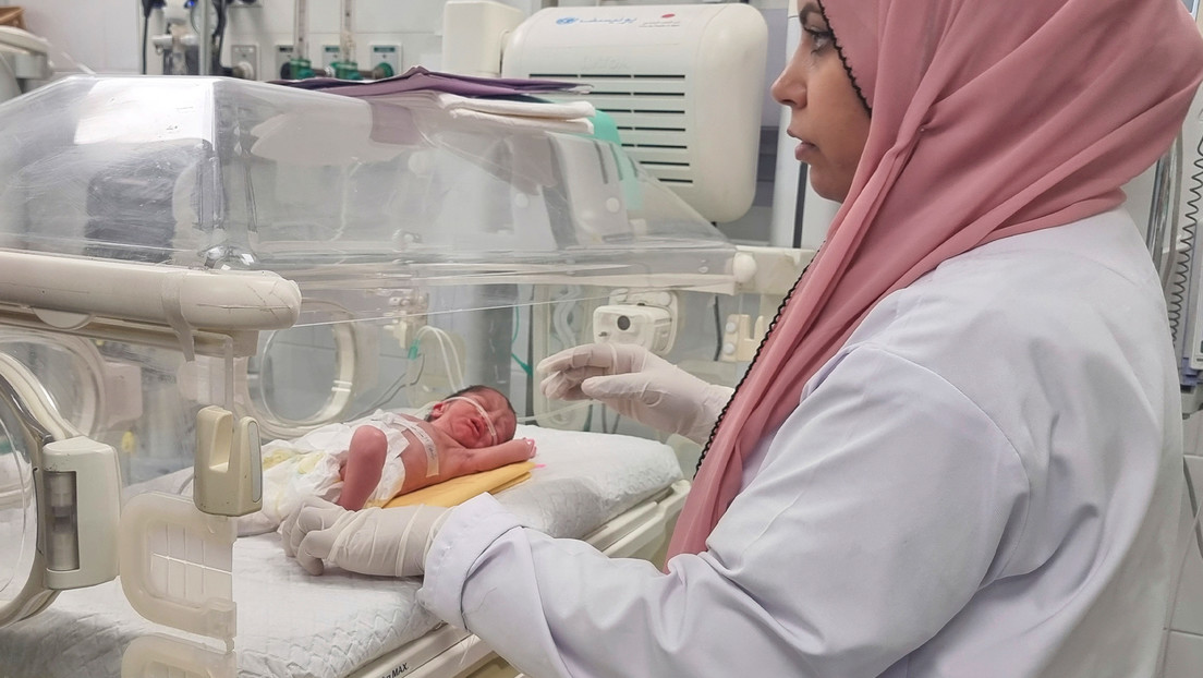 Muere una beba palestina rescatada del vientre de su madre muerta en un bombardeo