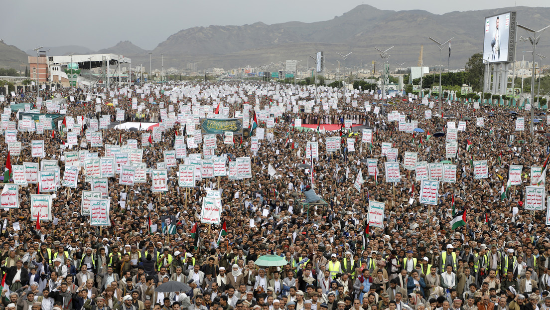 VIDEOS: Miles de yemeníes llenan las calles en solidaridad con Gaza