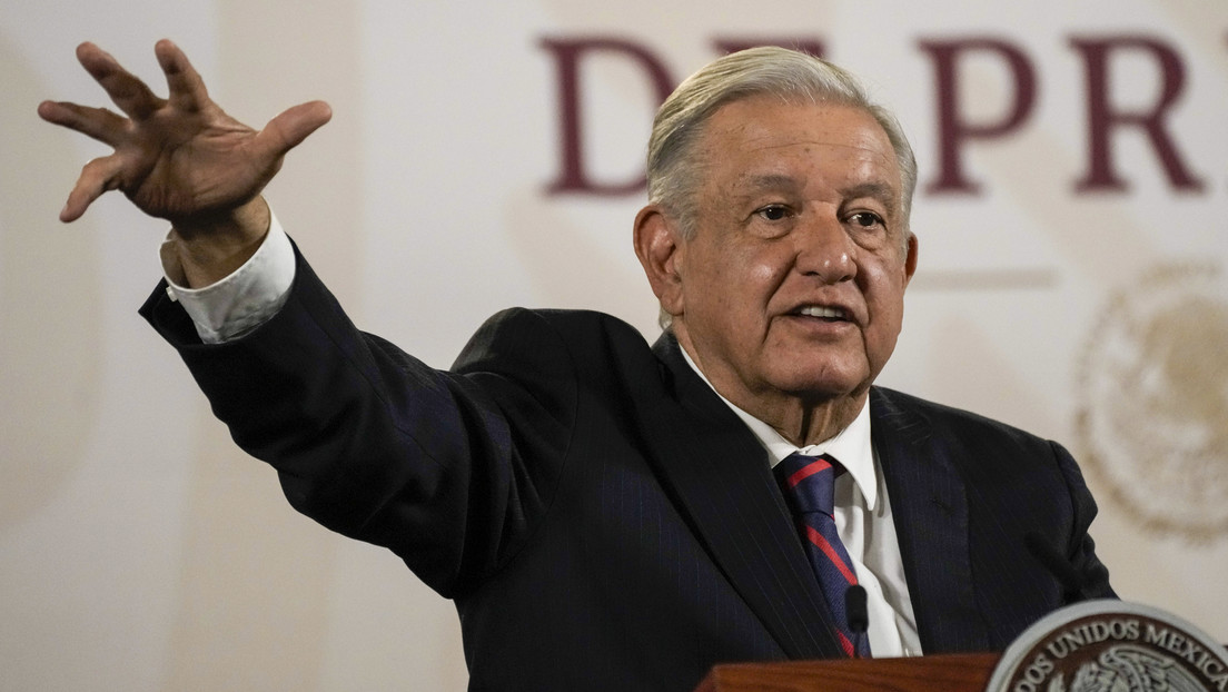 Órgano electoral pide a López Obrador modificar o eliminar archivos de una de sus "mañaneras"
