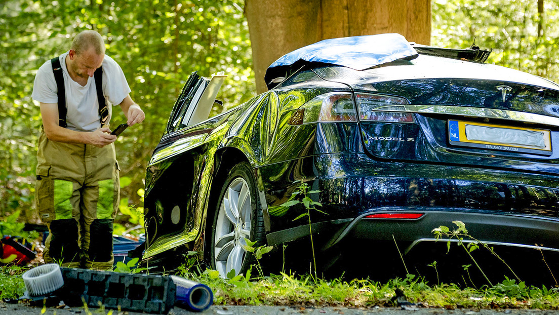 Investigación concluye que el piloto automático de Tesla está vinculado a cientos de accidentes