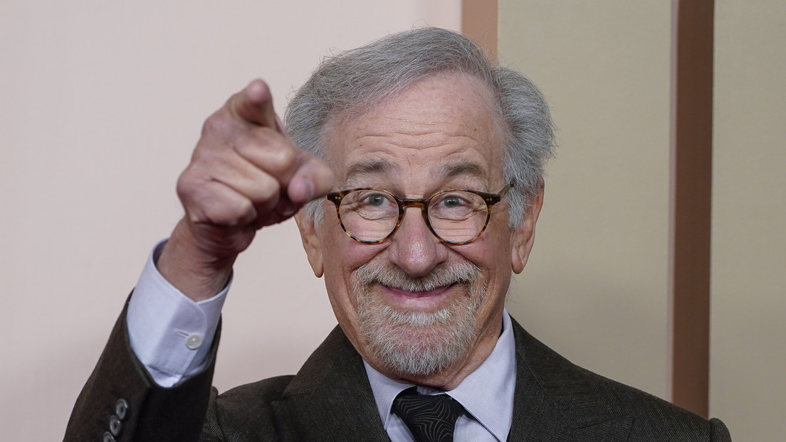 Reportan que Spielberg trabaja en la campaña de reelección de Biden