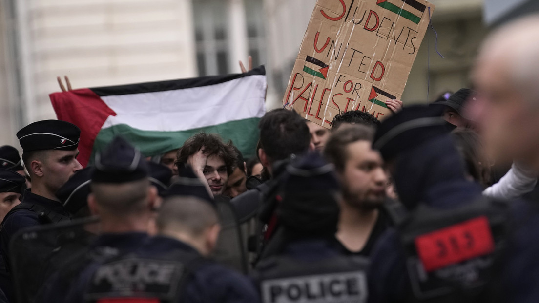 VIDEOS: Policía dispersa por la fuerza a estudiantes propalestinos en Francia