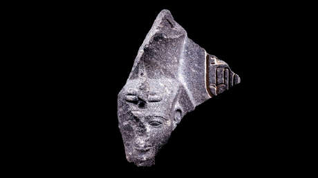 Egipto recupera la cabeza de una estatua de Ramsés II