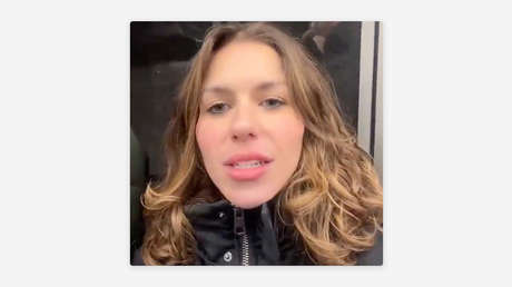 "Es un hedor absurdo": 'Influencer' brasileña se sorprende por el olor de los europeos