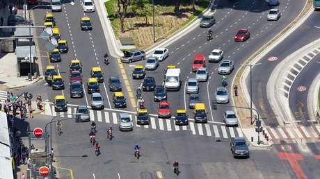 Argentina rebaja impuestos y aranceles al sector automotriz