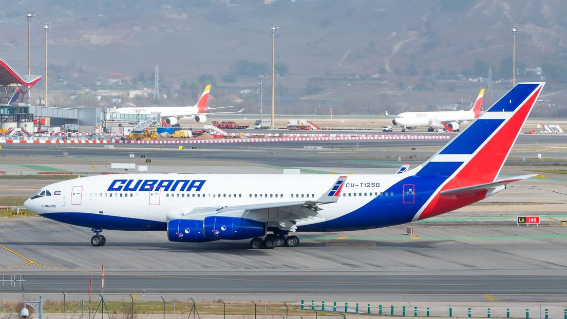 Cuba suspende los vuelos de su aerolínea estatal a Argentina