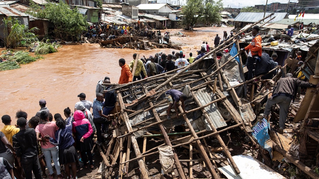 Potentes inundaciones provocan caos en Kenia y se prevé un fuerte ciclón (VIDEOS)