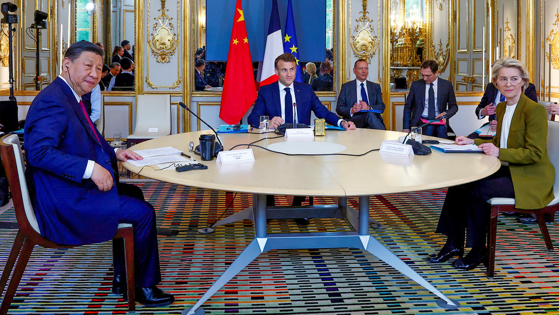 NYT: Macron y Von der Leyen "presionaron" a Xi Jinping para que influya en Rusia