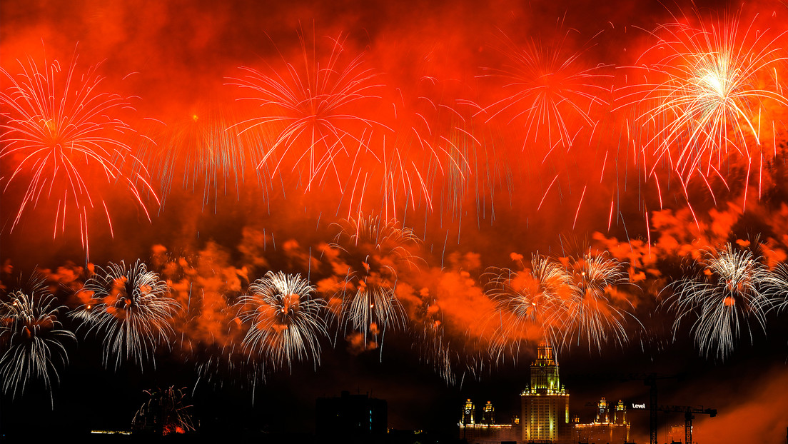 EN VIVO: Moscú celebra el 79.º aniversario del Día de la Victoria con fuegos artificiales