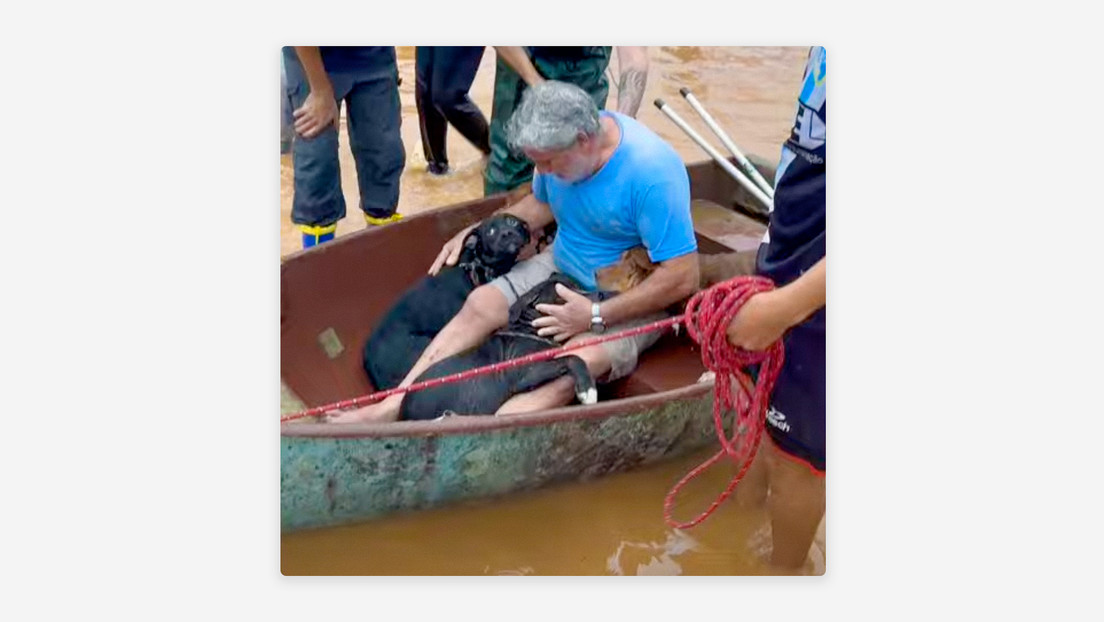 Un hombre rompe a llorar tras el rescate de sus perros en las inundaciones de Brasil (VIDEO)
